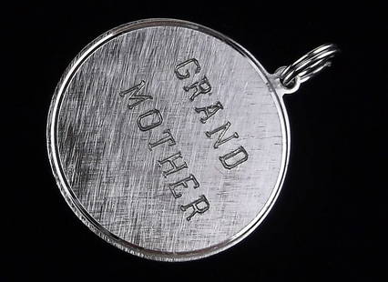Gorgeous Vint 1970s Sterling Silver Grandmother Pendant: Guaranteed Solid 925 Sterling Silver, in Excellent Condition