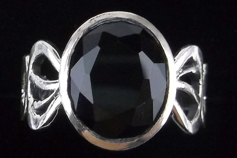 New Sterling Silver Black Stone Ring 7.5 (1 of 3)