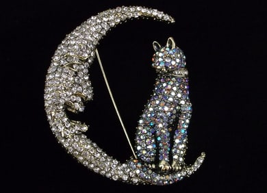 Big Mint Enameled Rhinestone Cat On The Moon Brooch