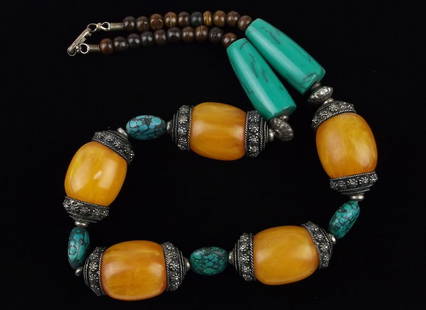 New Big Vintage 1960s Bakelite Turquoise Necklace 25": new condition