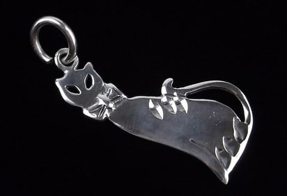 Mint Vintage Sterling Silver Bowtie Cat Pendant