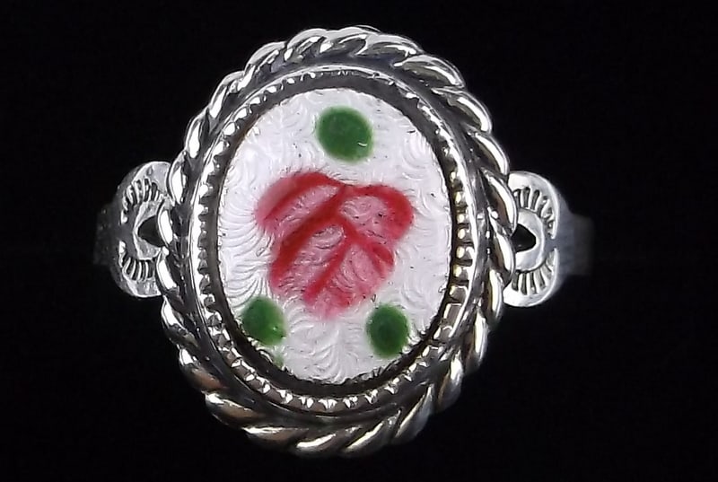 New Antique 1950s Navajo Sterling Silver Guilloche Ring 6 (1 of 2)