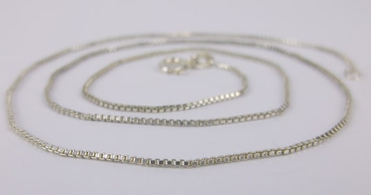Stunning Vint Italian Sterling Silver Box Chain Necklace 18"