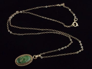 New Vintage 1960s 12kt GF Jade Chain Necklace 17"