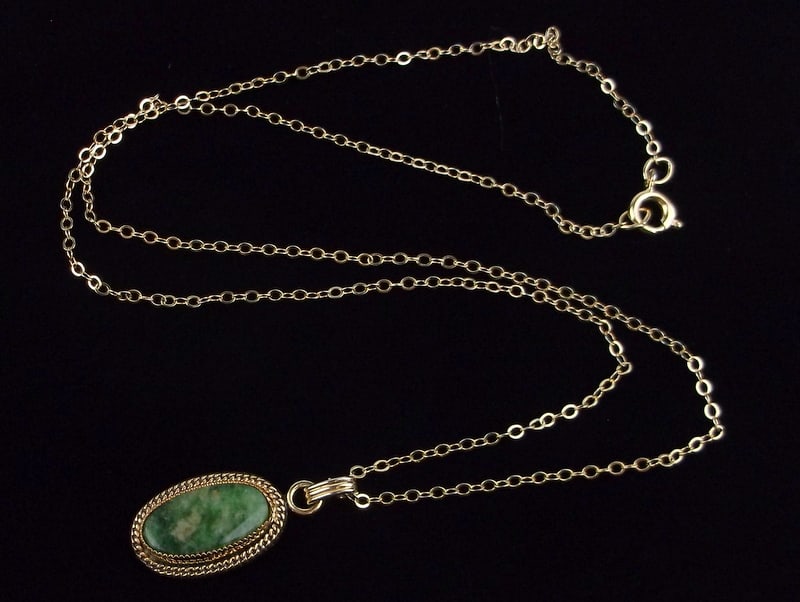 New Vintage 1960s 12kt GF Jade Chain Necklace 17": new condition