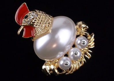 Mint Enameled Rhinestone Hen On Nest Brooch