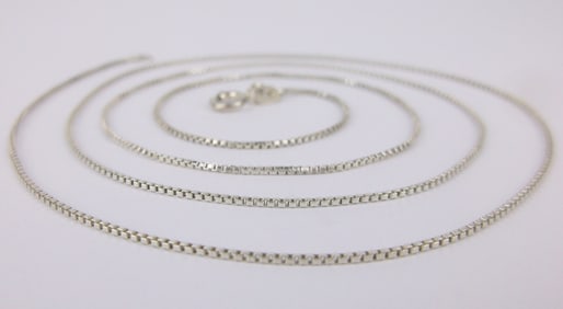 Stunning Vintage Italian Sterling Silver Box Chain Necklace 26"
