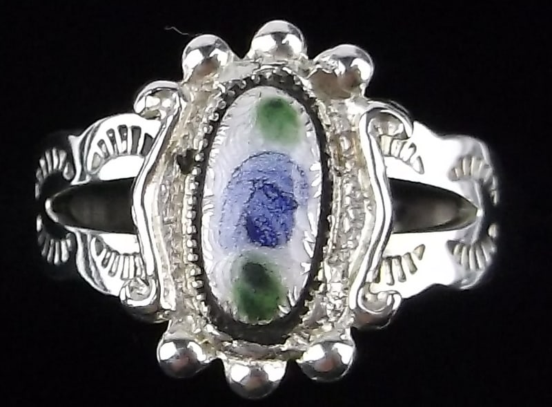 New Antique 1950s Navajo Sterling Silver Guilloche Ring 4.25: v A Brand New Never Worn Antique from the 1950s Navajo Hand Made Sterling Silver Guilloche Flower Ring in the size listed in the title. There were several companies like Bell Trading and other that wo