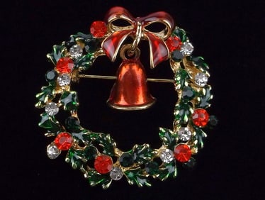 Mint Enameled Rhinestone Wreath Christmas Brooch