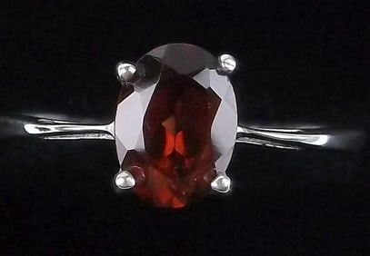 Mint Vintage Sterling Silver Garnet Ring 6