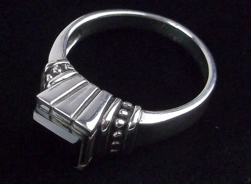 Mint Vintage Thick Sterling Silver Onyx Ring 7 (1 of 2)