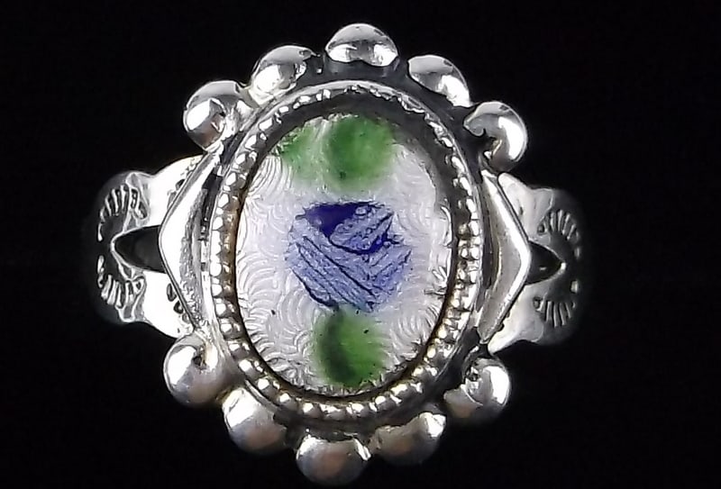 New Antique 1950s Navajo Sterling Silver Guilloche Ring 4: v A Brand New Never Worn Antique from the 1950s Navajo Hand Made Sterling Silver Guilloche Flower Ring in the size listed in the title. There were several companies like Bell Trading and other that wo
