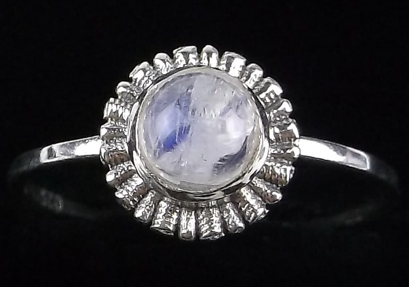 New Sterling Silver Moonstone Sun Ring 7: Solid Sterling Silver Guaranteed, in Brand New Never Worn Condition.