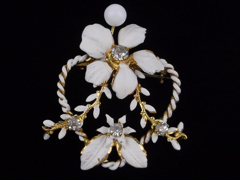 Stunning Antique 1950s Austria Crystal Flower Brooch: excellent condition