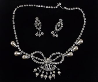 New Vintage 1950s Rhinestone Necklace Earrings Set 16"