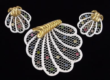 Mint Vintage 1950s Rhinestone Clamshell Brooch Earrings Set