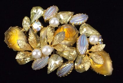 Gorgeous Vintage 1960s Rhinestone Brooch Juliana?