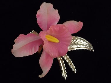 Stunning Vintage 1950s Celluloid Flower Brooch