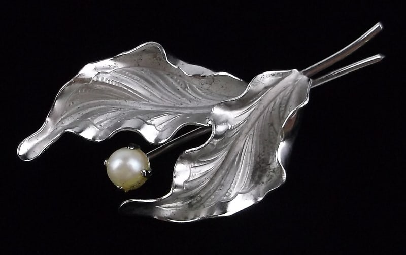 Mint Antique 1950s Crouse Co Sterling Silver Pearl Leaf Brooch (1 of 2)