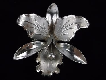Stunning Vintage 1960s Flower Brooch
