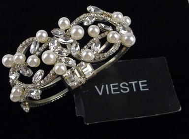 New Vieste Rhinestone Bracelet $38