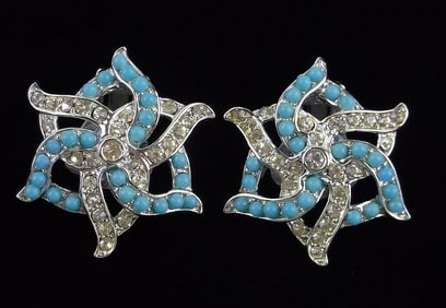 New Vintage 1960s Kramer NY Rhinestone Star Earrings