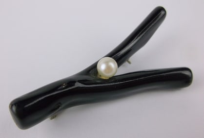 Mint Vint De Anko Hawaiian Black Coral Brooch