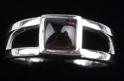 New Thick Sterling Silver Garnet Ring 7