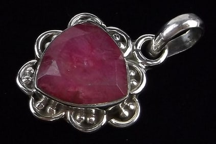 New Bali Sterling Silver 3ct Ruby Pendant