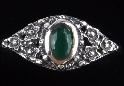 New Bali Sterling Silver Green Chalcedony Ring 6.75