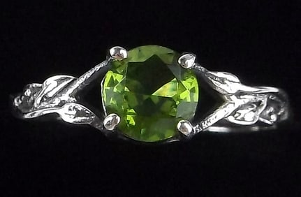 New Sterling Silver Leaf Green Stone Ring 7