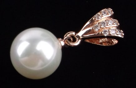 Mint 10kt RGP Pearl Pendant