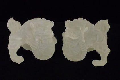 Mint Vintage Lucite Fu Dog Set