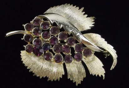 Stunning Vintage 1950s Rhinestone Leaf Brooch