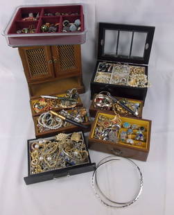 Huge Vintage Estate Jewelry Box Lot FULL OF ESTATE JEWERLY: you get all the jewelry shown and the jewelry boxes, the tray the earrings are shown in is not included but the earrings