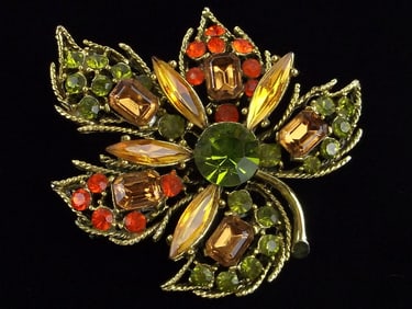 Big Mint Vintage 1960s Juliana Rhinestone Leaf Brooch