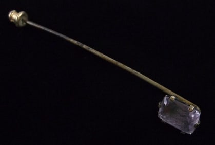 Stunning 1890s Victorian 10kt Gold Mount 2ct Amethyst Pin