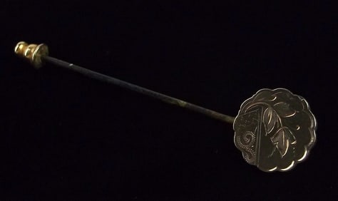 Stunning Antique 1890s Victorian 10kt Gold Top Pin