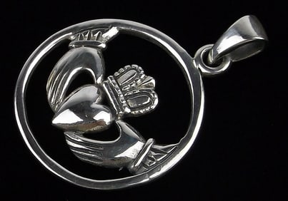Mint Vintage Sterling Silver Claddagh Pendant