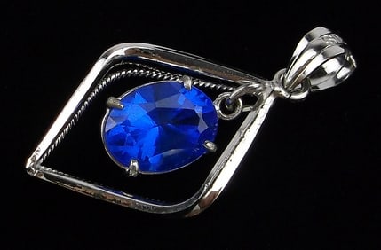 New Antique 1950s Sterling Silver 1.20ct Blue Iolite Pendant