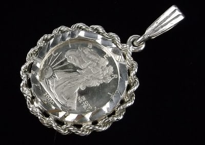 Mint Vintage 2000 US .999 Fine Silver Liberty Coin Pendant