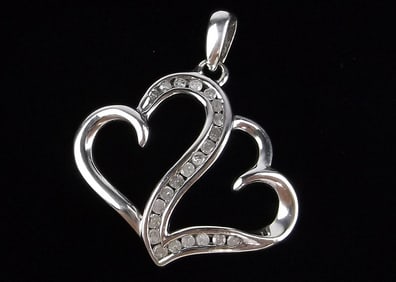 Mint Designer Vintage Sterling Silver Diamond Heart Pendant