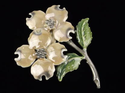 Stunning Vintage 1960s Enameled Flower Brooch: excellent condition