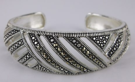 Stunning Vintage Marcasite Cuff Bracelet 7-8"