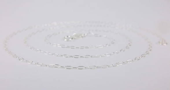 New Vintage Italian Sterling Silver Chain Necklace 20": Solid Sterling Silver Guaranteed, in Brand New Never Worn Condition.