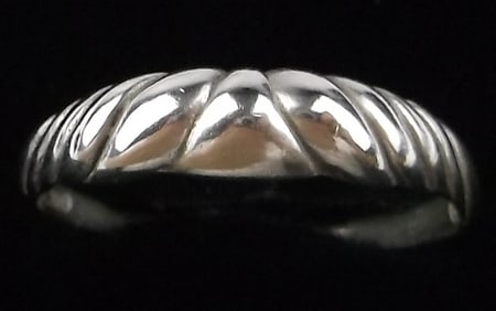 Mint Vintage Sterling Silver Design Ring 8
