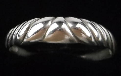 Mint Vintage Sterling Silver Design Ring 8: Guaranteed Solid 925 Sterling Silver, in Excellent Condition