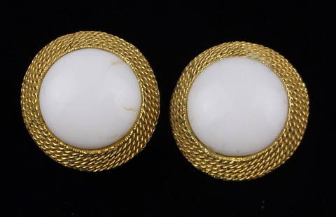 Gorgeous Vintage 1950s Capri Milk Glass Earrings: excellent condition