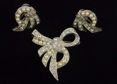 Mint Antique 1930s Art Deco Rhinestone Brooch Earrings Set
