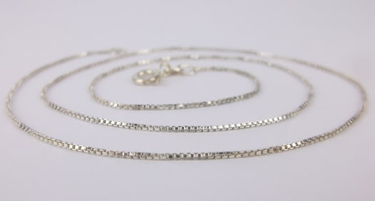 Stunning Vintage Italian Sterling Silver Box Chain Necklace 18"